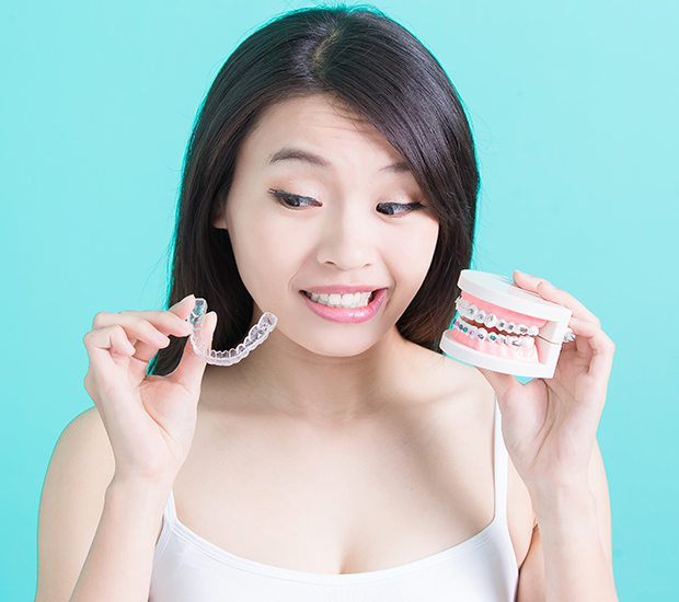 Philadelphia Invisalign vs Traditional Braces